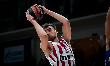 Θα «τσεκάρουν» Μιλουτίνοφ οι Σπερς στο Μπασκόνια-Ολυμπιακός