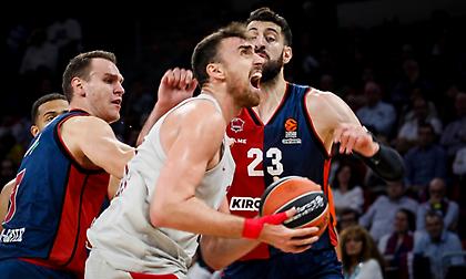 Στην υγειά του... Νίκολα ο Ολυμπιακός!