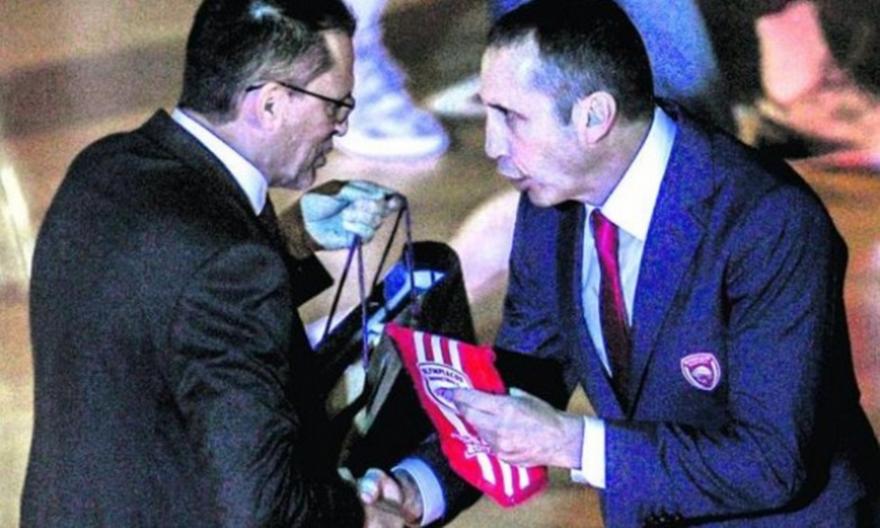 Μαρτίνεθ: «Μας τιμώρησε ο Ολυμπιακός»