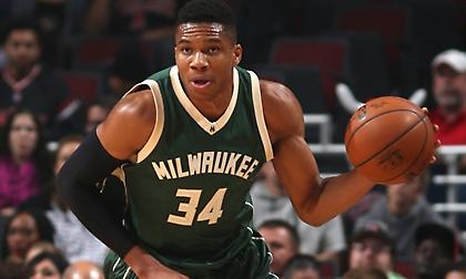 Η πρώτη παράσταση του ηγέτη Αντετοκούνμπο (video)