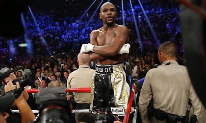 Ο Μεϊγουέδερ δέχεται να παίξει με τον Νουρμαγκομέντοφ