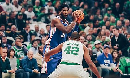 Σαρωτικοί οι Σίξερς, ξέρανε τους Γουίζαρντς ο Ολίνικ