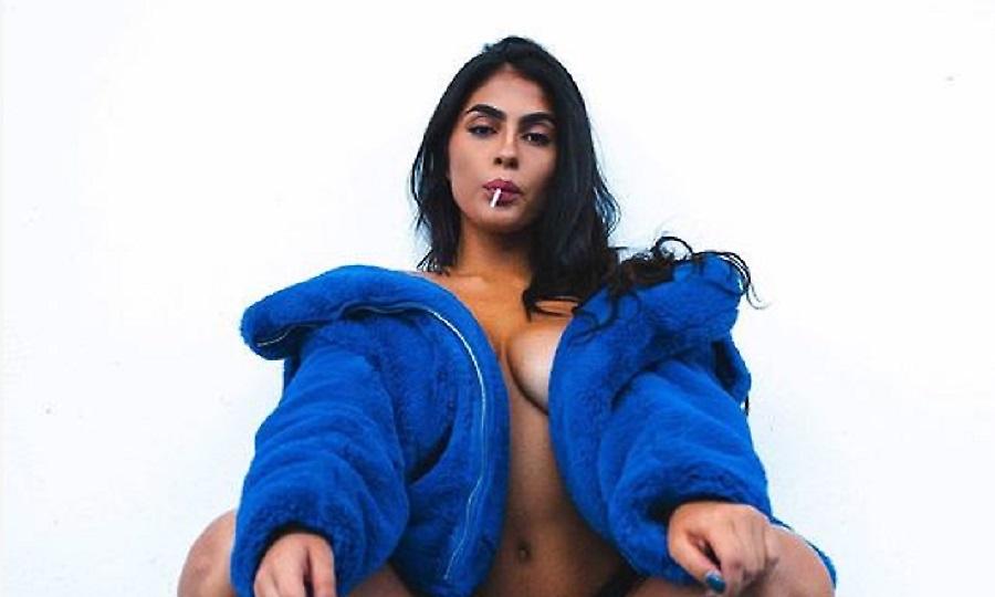 Αυτή είναι η Ελληνοαμερικανίδα για την οποία μιλάνε όλοι οι άνδρες στο Instagram (pics)