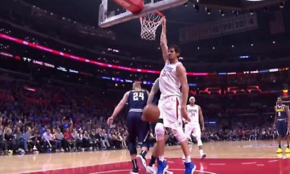 Ο Μαριάνοβιτς γίγαντας ανάμεσα σε... παιδάκια (video)