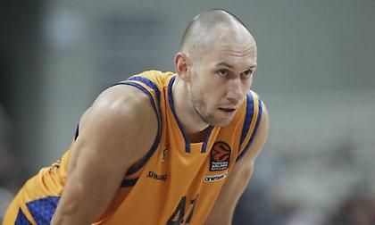 Τιλί: «Κάνει πολύ καλή δουλειά ο Μπλατ στον Ολυμπιακό» (video)