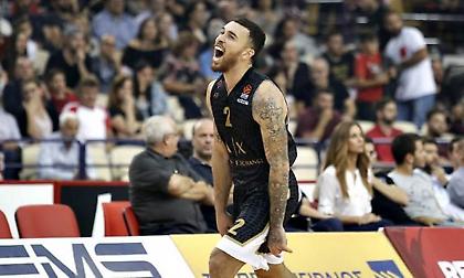 The Mike James show: Η κυριαρχία στο ΣΕΦ (video)