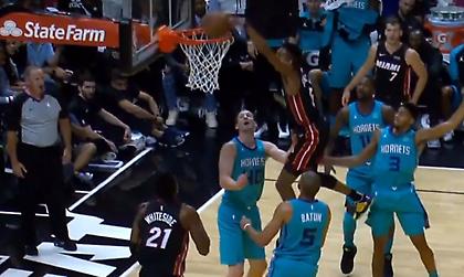 Τρομερό κάρφωμα από Ντέρικ Τζόουνς στο Top 10 (video)