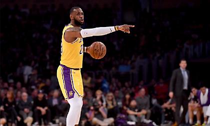 Τα έκανε όλα, καλά και άσχημα, ο Λεμπρόν (video)