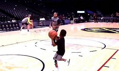 Μπαμπάς και γιος Τόμας δίνουν το δικό τους show! (video)