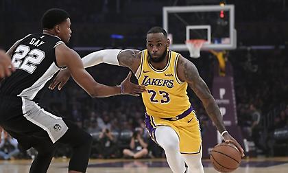 Κέρδισε τα χρήματα, όχι όμως και την χειραψία (videos)