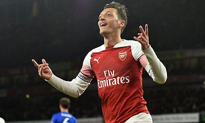 Έφτασε τα 30 γκολ στην Premier League και έγραψε ιστορία ο Οζίλ!