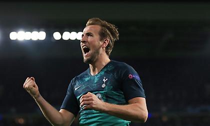 Πέταξε την ευκαιρία η Τότεναμ, 2-2 στο «Φίλιπς» με Αϊντχόφεν (video)