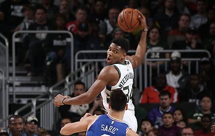 Ασταμάτητοι οι Μπακς με… τριπλό Γιάννη