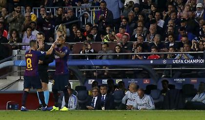 «Γιούχα» για Βιδάλ από τους οπαδούς της Μπαρτσελόνα (video)