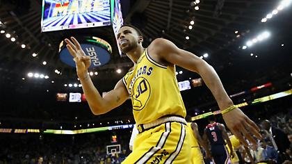 Απίθανο ρεκόρ από Κάρι