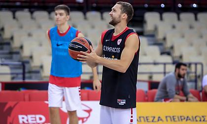 Με Στρέλνιεκς η δωδεκάδα του Ολυμπιακού!