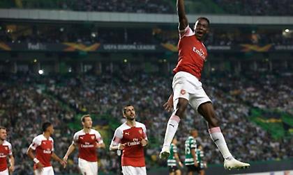 Πετάει παντού η Άρσεναλ! (video)