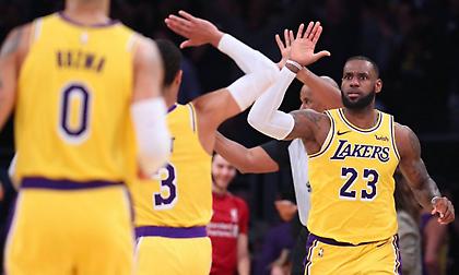 «Καθάρισε» για τους Λέικερς ο «τριπλός» Λεμπρόν, απόδραση για Σέλτικς