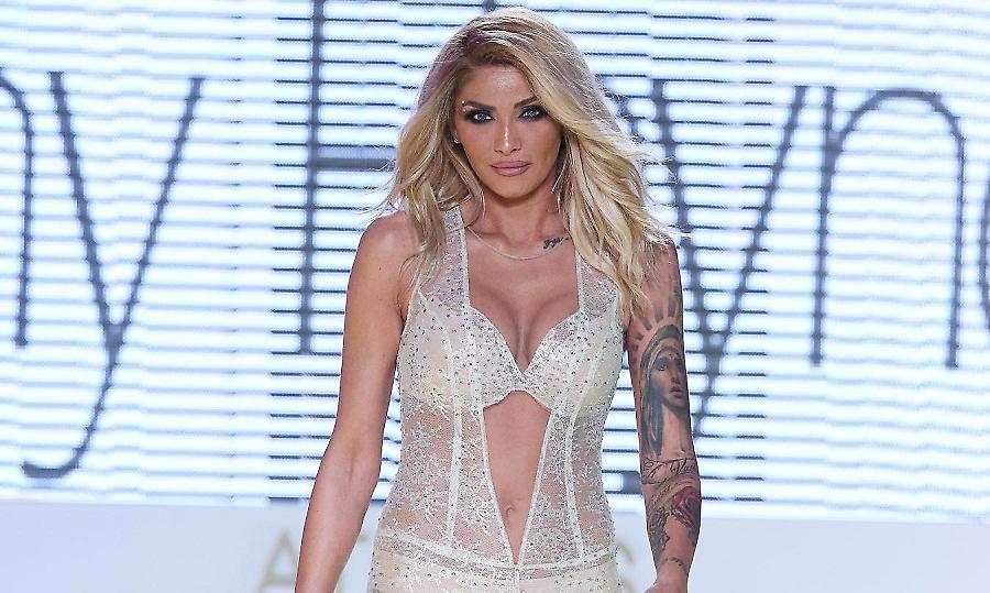 Αγγελική Ηλιάδη: Η τραγουδίστρια άλλαξε – Το νέο χυμώδες κορμί της (pics)