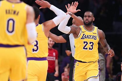 Ηττημένος αλλά… έκτος σκόρερ στην ιστορία ο Λεμπρόν