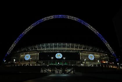 Εικόνα που συγκινεί: Στα χρώματα της Λέστερ η αψίδα του «Γουέμπλεϊ»