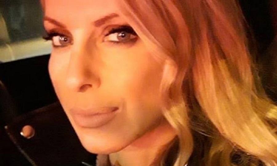 Κι όμως, δεν είναι η Ελένη Μενεγάκη!