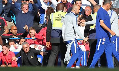 Πληρώνει ο βοηθός του Σάρι για τον πανηγυρισμό του μπροστά στον Μουρίνιο!