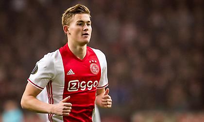 «Τσουχτερός» ο Ντε Λιχτ