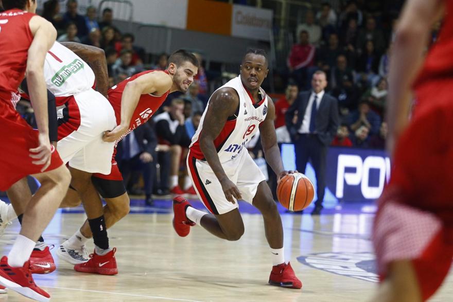 Κορυφή για τρεις στο γκρουπ της ΑΕΚ