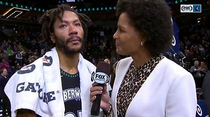 Δάκρυα on camera και μπουγέλο στα αποδυτήρια για τον απίθανο Ρόουζ (video)