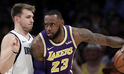 Πήρε φανέλα του Λεμπρόν με αφιέρωση ο Ντόντσιτς (pic)