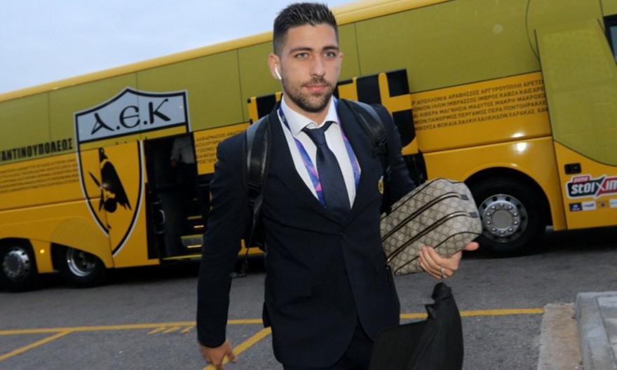 Χωρίς Μπακασέτα η αποστολή της ΑΕΚ για Παναθηναϊκό