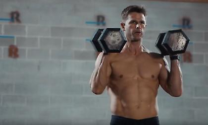 Χτίσε τους μυς σου και λιώσε το λίπος με ένα πρόγραμμα… φωτιά!