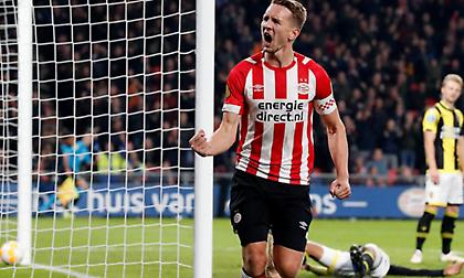 «Απόλυτη» Αϊντχόφεν, στο ρελαντί ο Άγιαξ