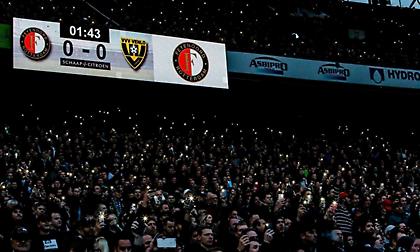 Συσκότιση στο Ντε Κάιπ, «τρένο» η Ουτρέχτη