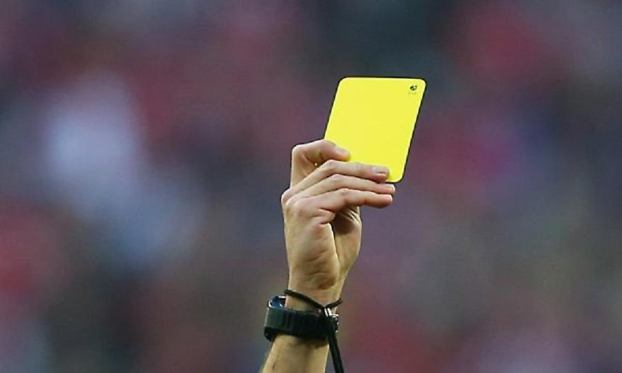 Γαμπρός έβγαλε κίτρινη κάρτα την ώρα που τον πάτησε η νύφη