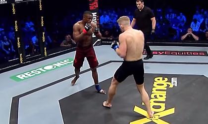 MMA: Η αγκωνιά που τελείωσε τον αγώνα σε 70 δευτερόλεπτα (vids)