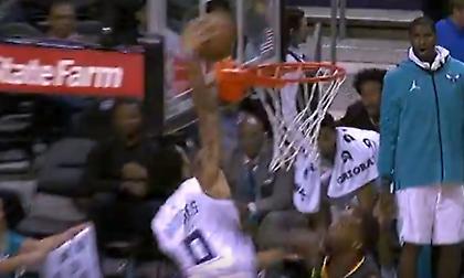 Την… κατεδάφισε και ανέβηκε στην κορυφή του Top 5 (video)