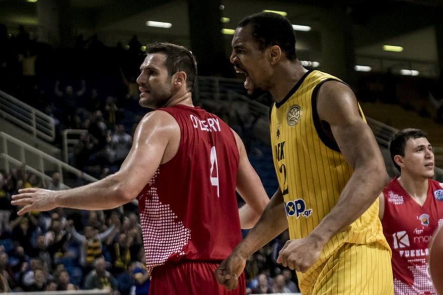 Οι καλύτερες στιγμές του Χάντερ απέναντι στη Φουενλαμπράδα (video)