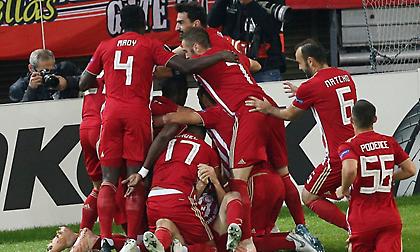 «Φωτιά» ο Ολυμπιακός και ολοζώντανος για πρόκριση!