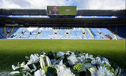 Άγαλμα του Βιτσάι έξω από το γήπεδο της Λέστερ!