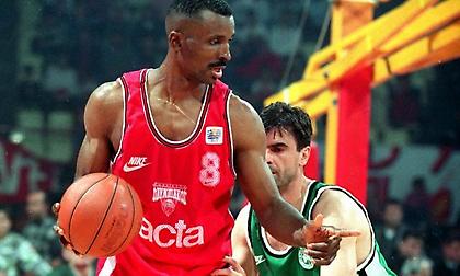 Έντι Τζόνσον σε Μπολ: Αλλάζεις ή… βουλιάζεις!