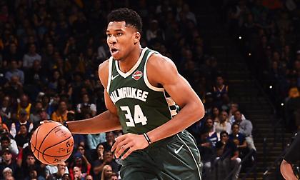 Με Γιάννη το TOP 10 του ΝΒΑ (video)