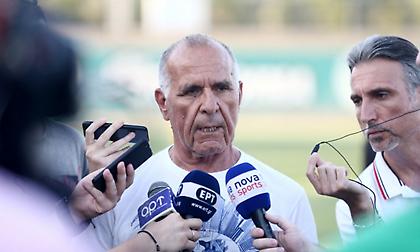 Κωνσταντίνου: «Πολύ μακριά από τα “πιστεύω” μου να ασκήσω κριτική σε ποδοσφαιριστή του Παναθηναϊκού»