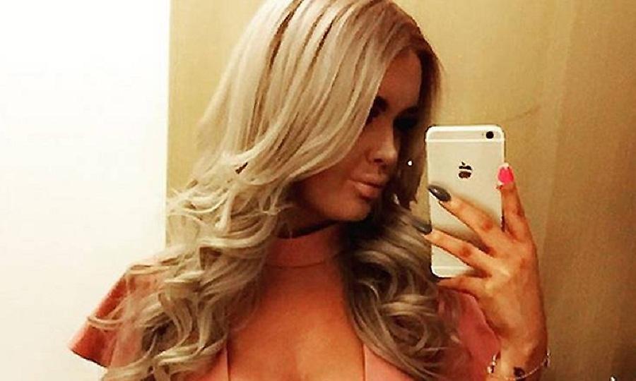 Η νεότερη βρετανίδα υπερτυχερή του Λόττο δίνει 70.000 ευρώ για να βρει αγόρι