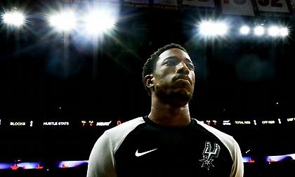 ΝτεΜάρ ΝτεΡόζαν: Ο τρόπος που έμαθε πως έγινε ανταλλαγή στους Σπερς (video)