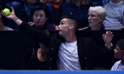 O Κριστιάνο σε ρόλο τερματοφύλακα-ball boy!