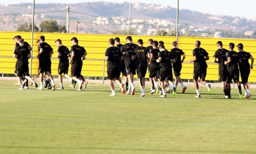 Παραμένουν εκτός στην ΑΕΚ οι Κλωναρίδης-Οικονόμου