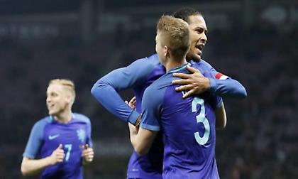 Φαν Ντάικ: «Θα πρότεινα τον Ντε Λιγκτ στη Λίβερπουλ»