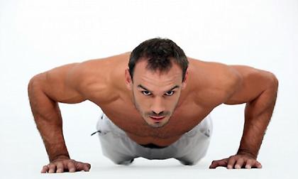 Τέσσερις τρόποι για να ρίξεις την κοιλίτσα μετά τα 40!